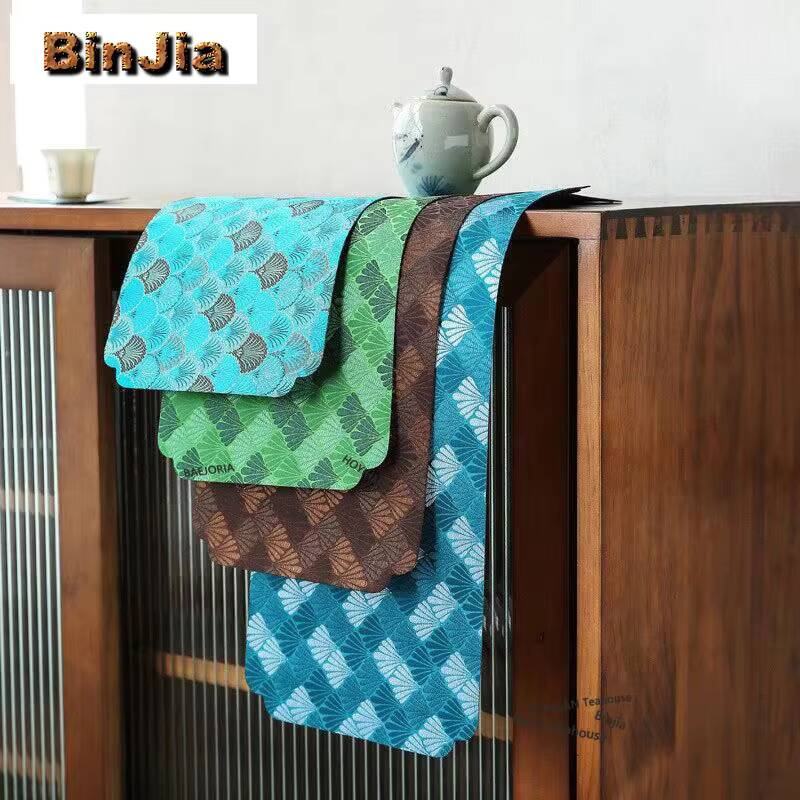 Gewebte, bestickte Brokat-Scha – Japanese Tea Bewertung und Preis